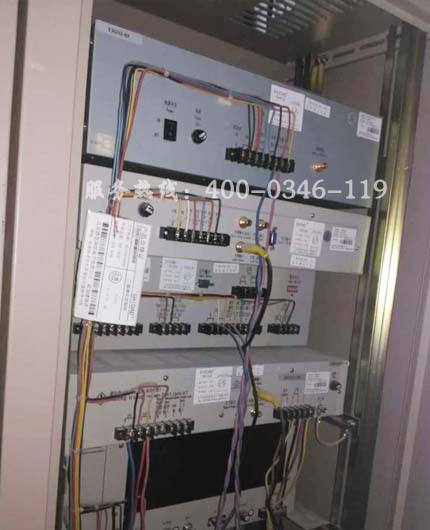 廚房里的蒸汽能啟動自動噴水滅火系統嗎